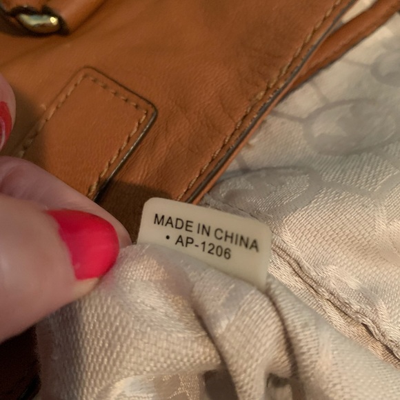 Michael Kors Purse - Picture 13 of 13